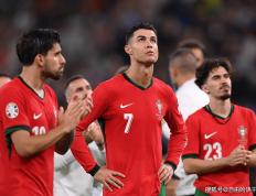 雷竞技-包含C罗连续二十场比赛得分超过精彩发挥，快船挑战极限！的词条